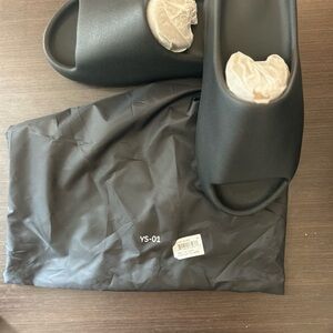 Yeezy Black Athletic Slides